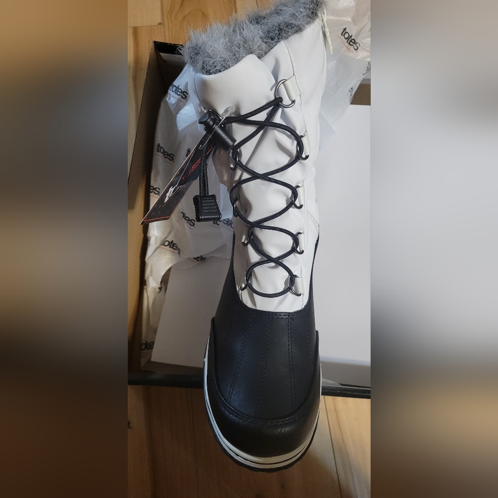 Totes April White Boots